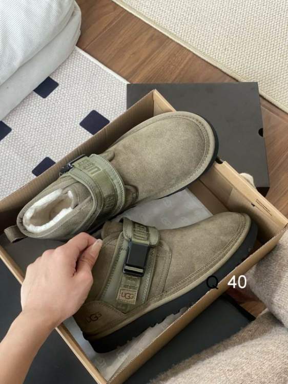 Picture of UGG Shoes _SKUUGGsz35-41HX102419858
